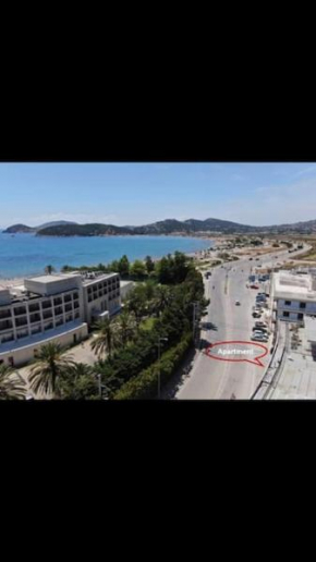 Lovely apartment 2’ walking from Anavyssos beach